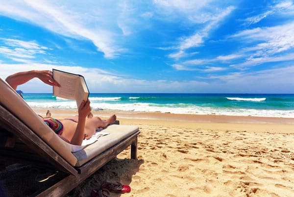 relaxing bahamas beach